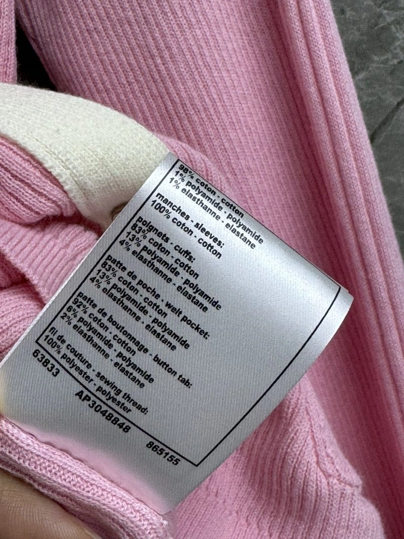 Vibrant Chanel Sweaters 108029