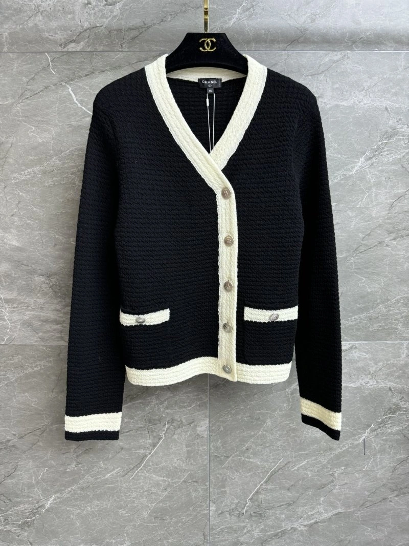 Bold Chanel Sweaters 108030