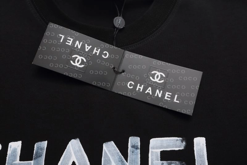 Chanel T-Shirts Youthful 111523