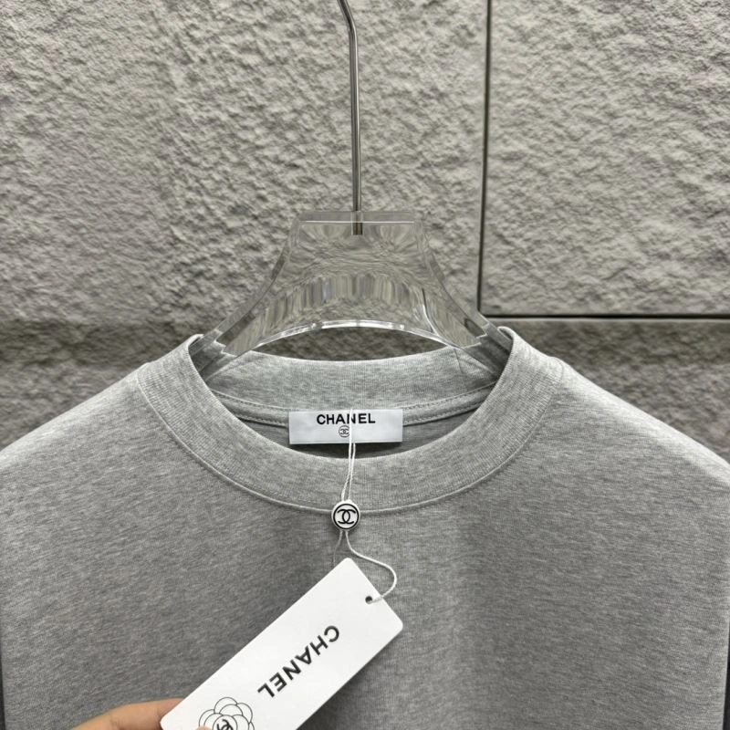 Bold Chanel T-Shirts 111396