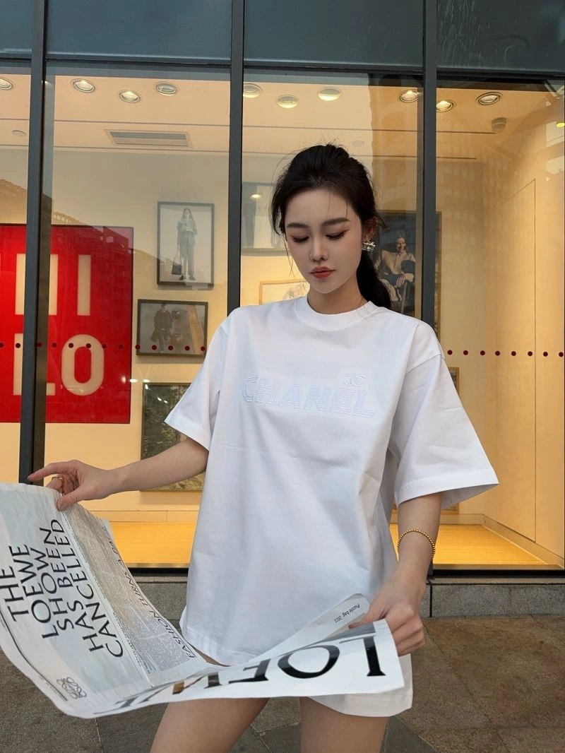 Flexible Chanel T-Shirts 111399