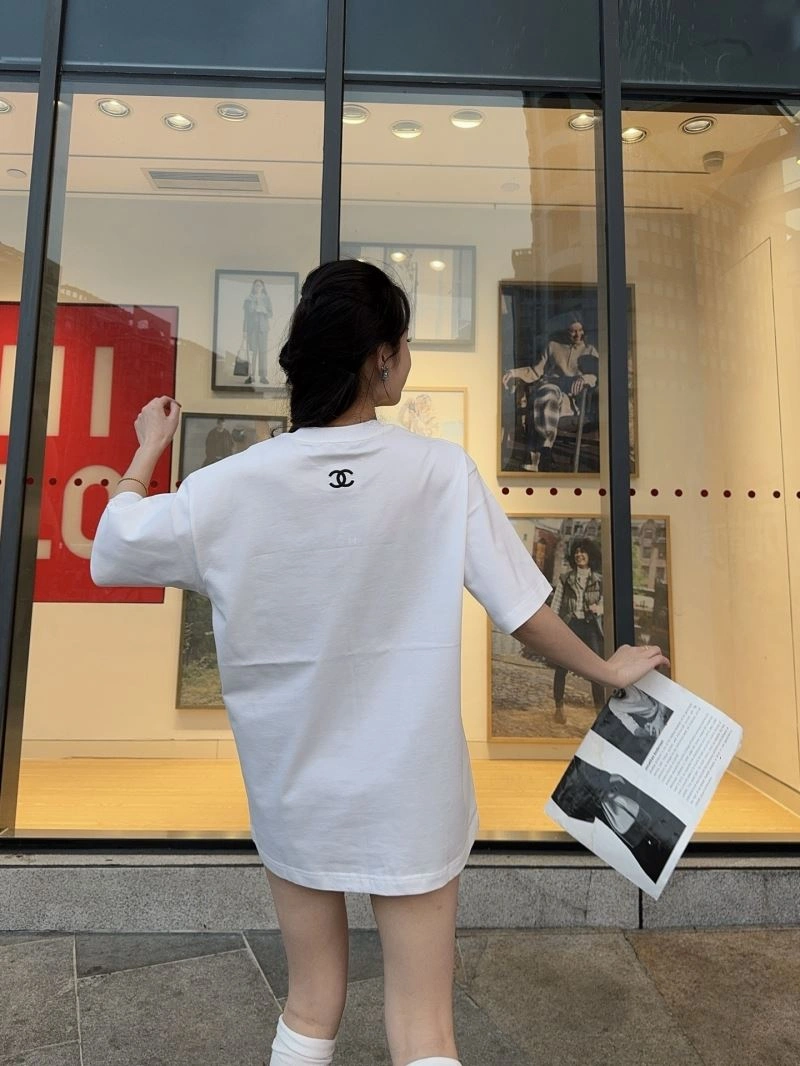 Flexible Chanel T-Shirts 111399