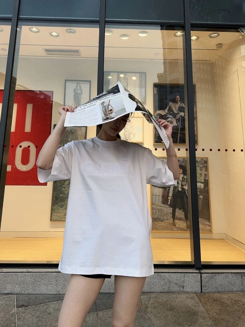 Flexible Chanel T-Shirts 111399