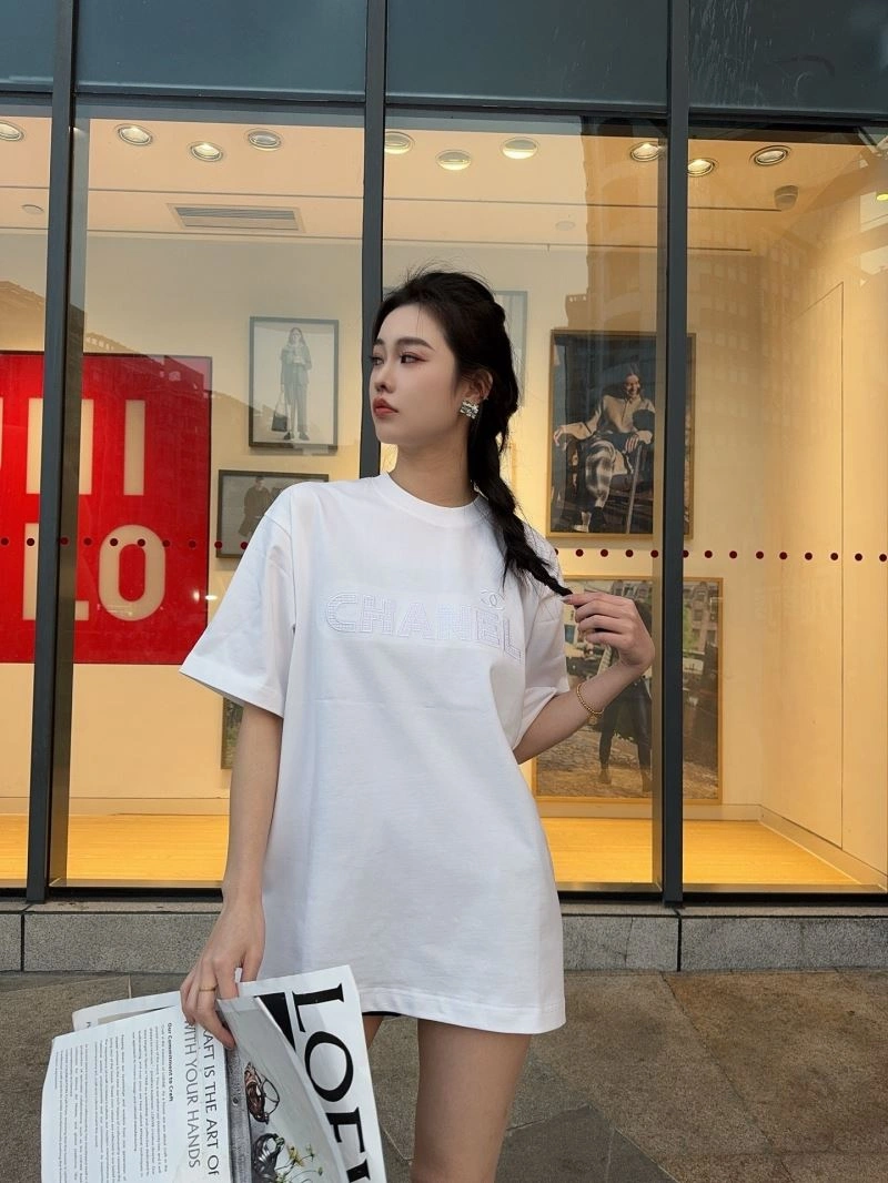 Flexible Chanel T-Shirts 111399