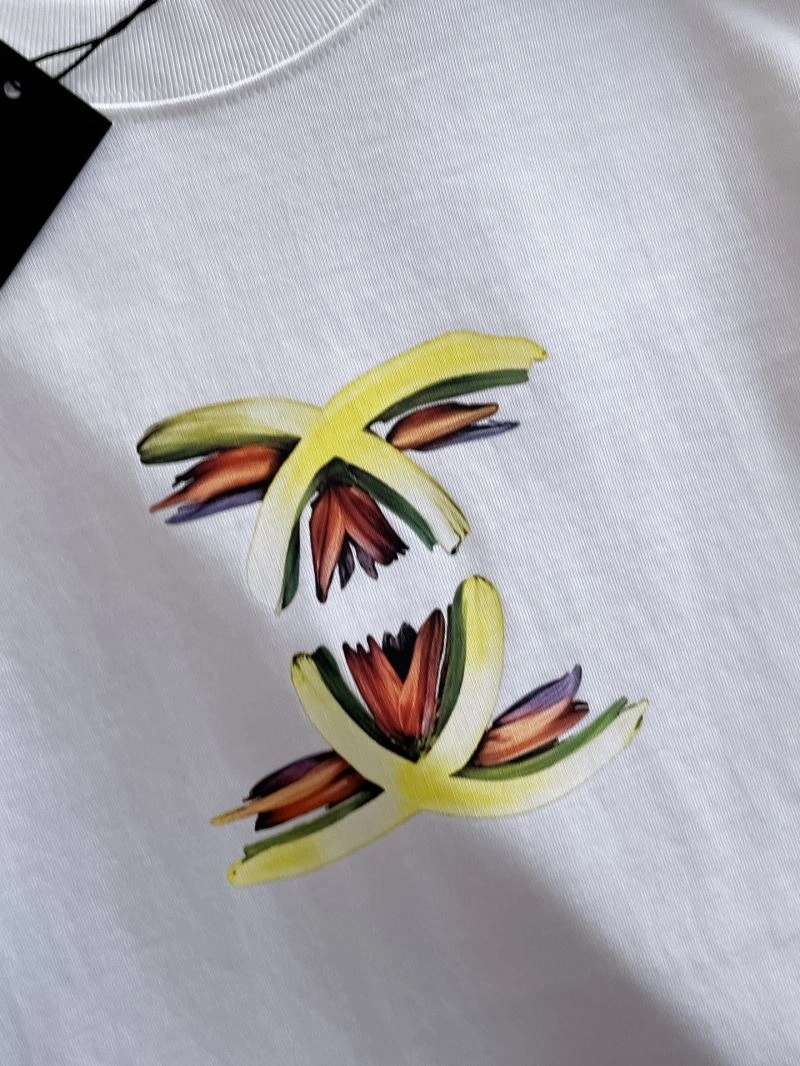 EyeCatching Chanel T-Shirts 111366