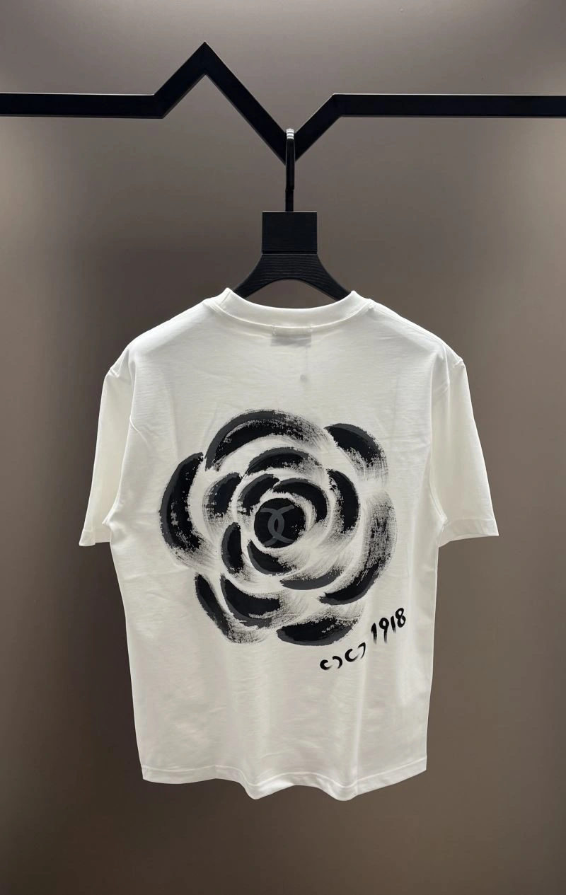 Chanel T-Shirts FashionForward 111363
