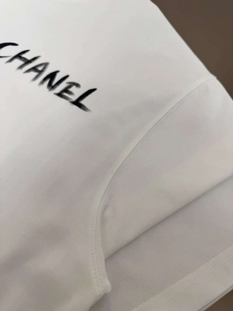 Chanel T-Shirts FashionForward 111363