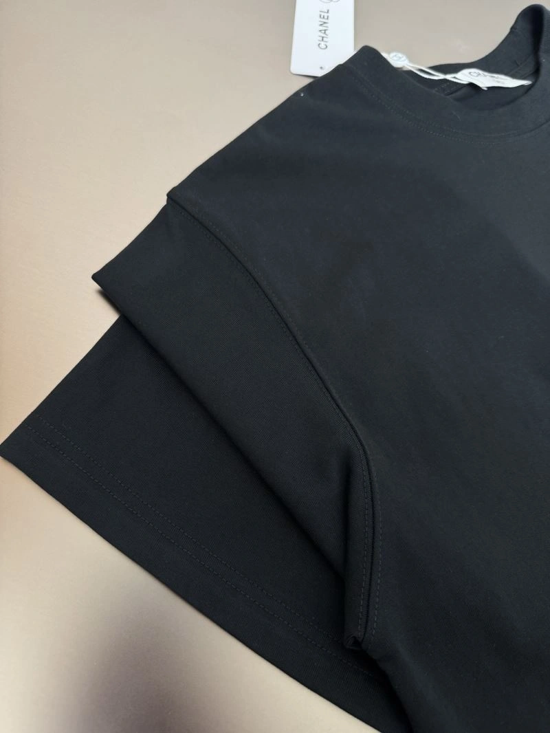 Sporty Chanel T-Shirts 111362