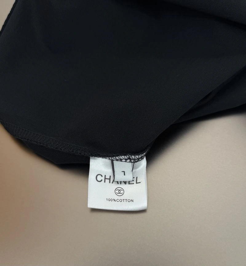 Sporty Chanel T-Shirts 111362