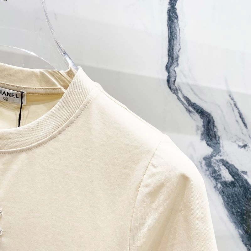 Bold Chanel T-Shirts 111361