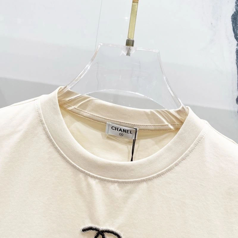 Bold Chanel T-Shirts 111361