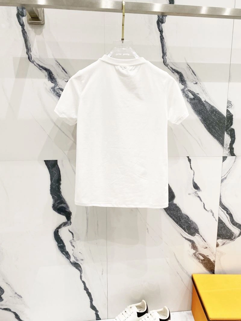 Chanel T-Shirts Durable 111360
