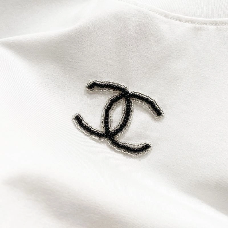 Chanel T-Shirts Durable 111360