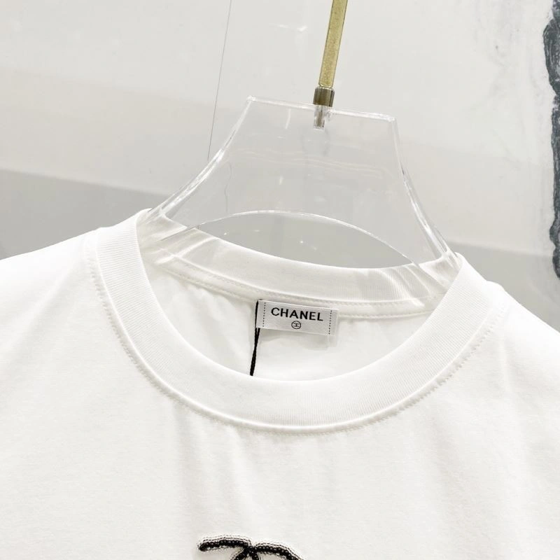 Chanel T-Shirts Durable 111360