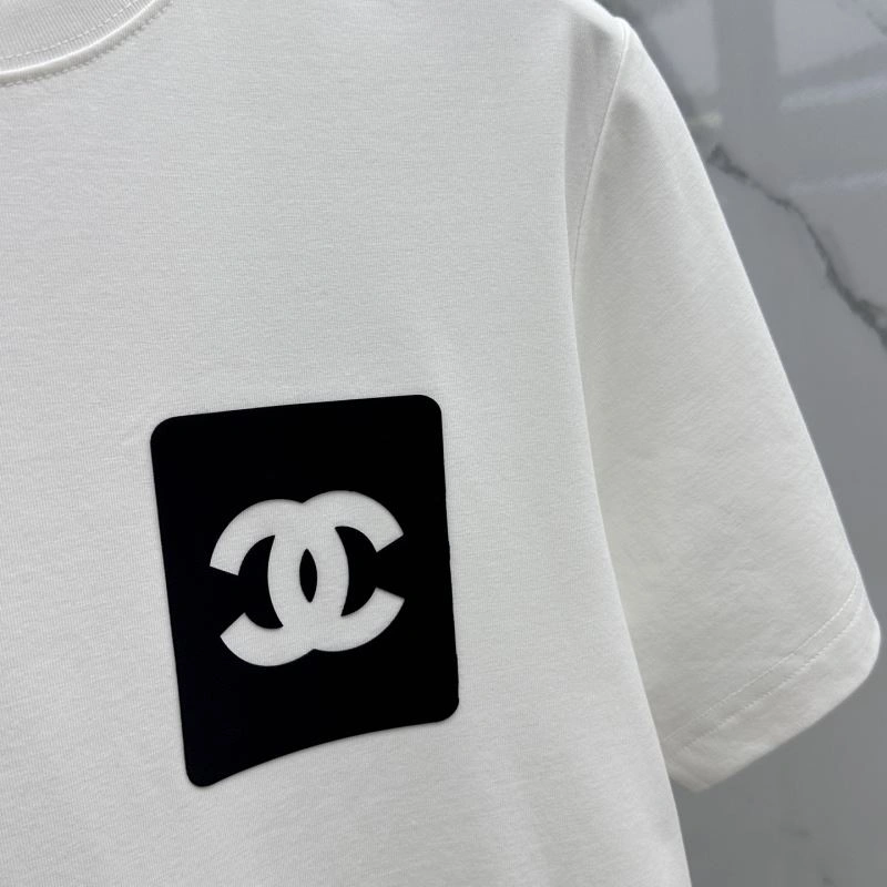 WaterResistant Chanel T-Shirts 111350