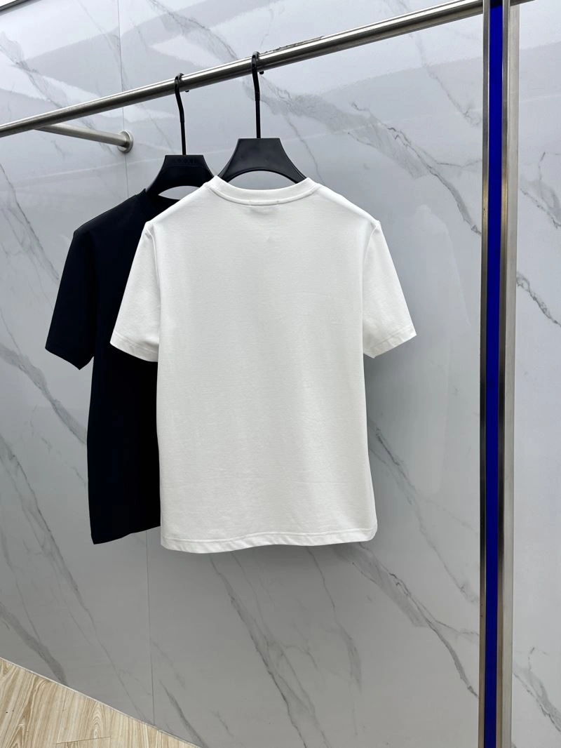 WaterResistant Chanel T-Shirts 111350