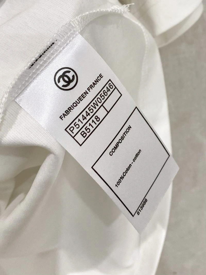 WaterResistant Chanel T-Shirts 111354