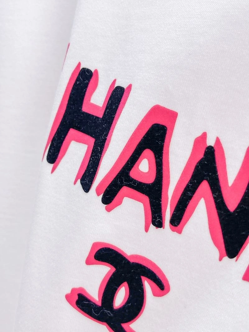 Chanel T-Shirts Minimalist 111359