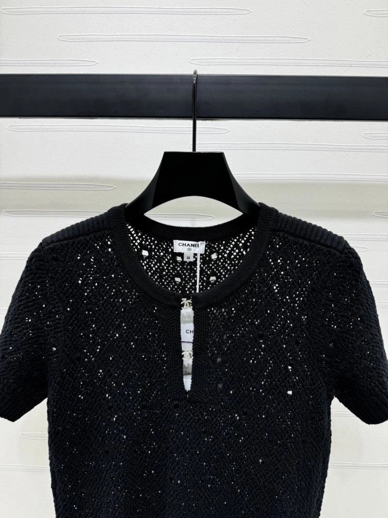Chanel T-Shirts Stretchable 108742