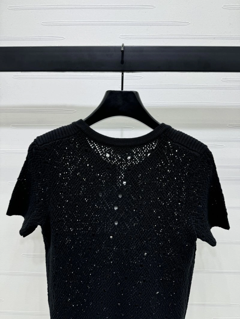 Chanel T-Shirts Stretchable 108742