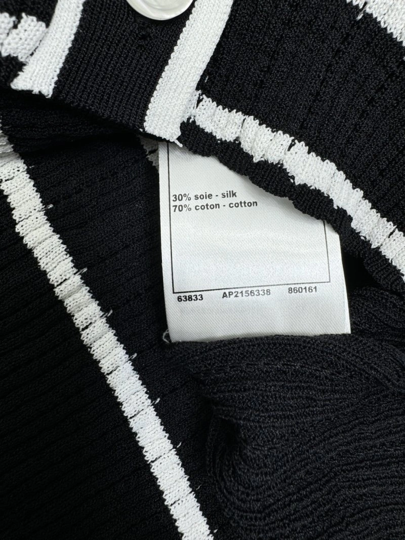 Chanel T-Shirts Neat 108740