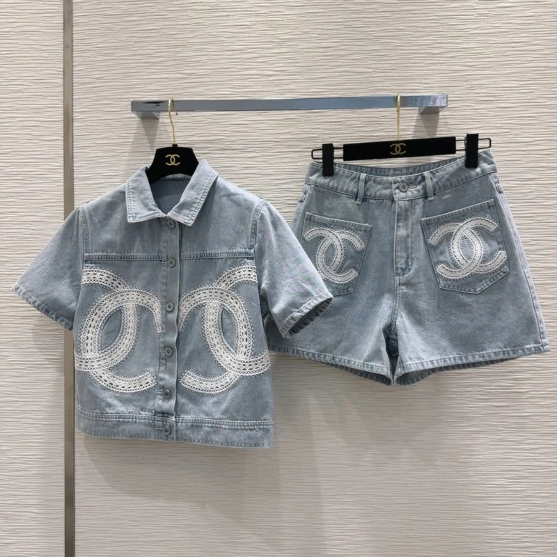 Trendy Chanel T-Shirts 108723