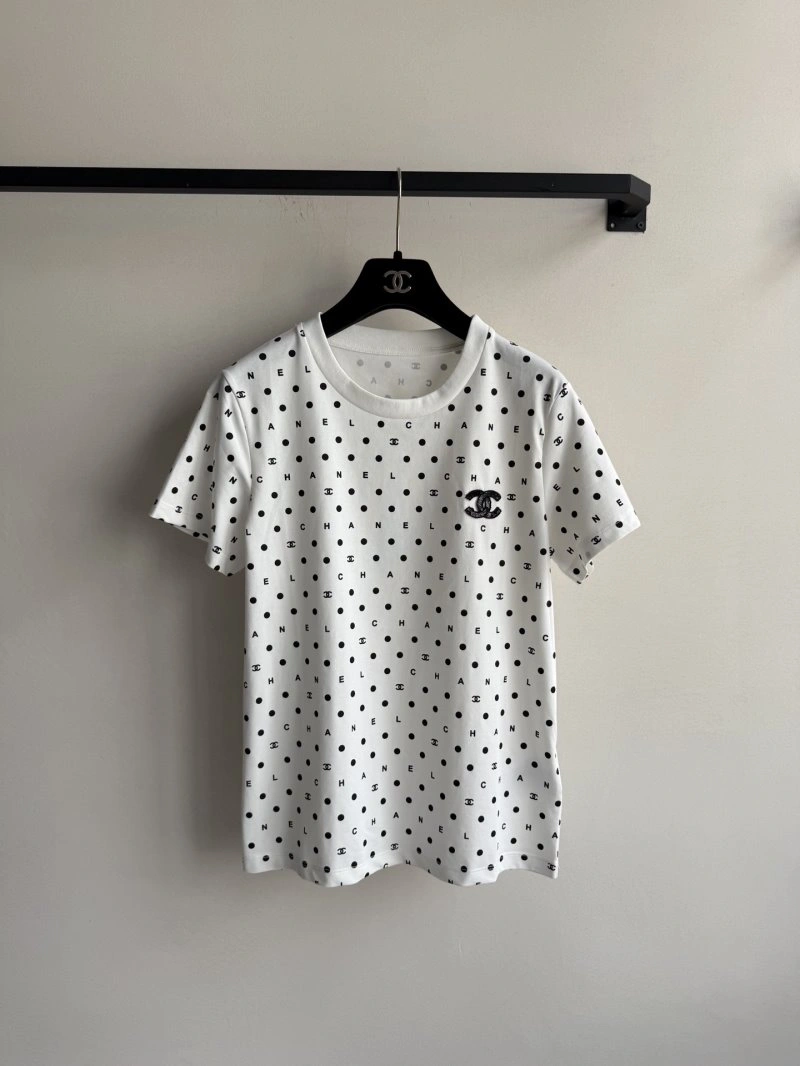 Refined Chanel T-Shirts 108707