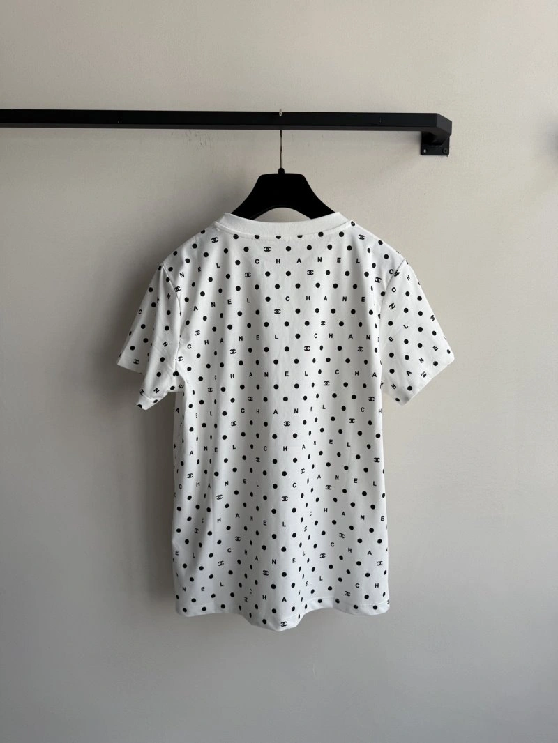 Refined Chanel T-Shirts 108707