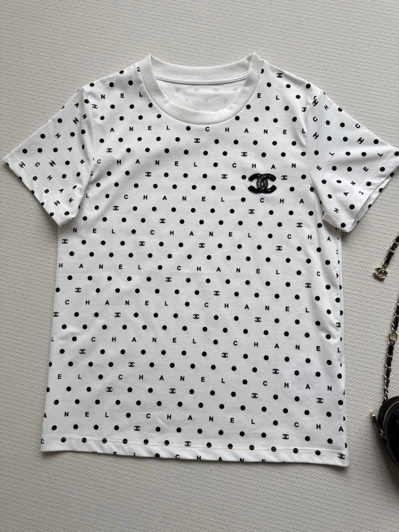 Refined Chanel T-Shirts 108707