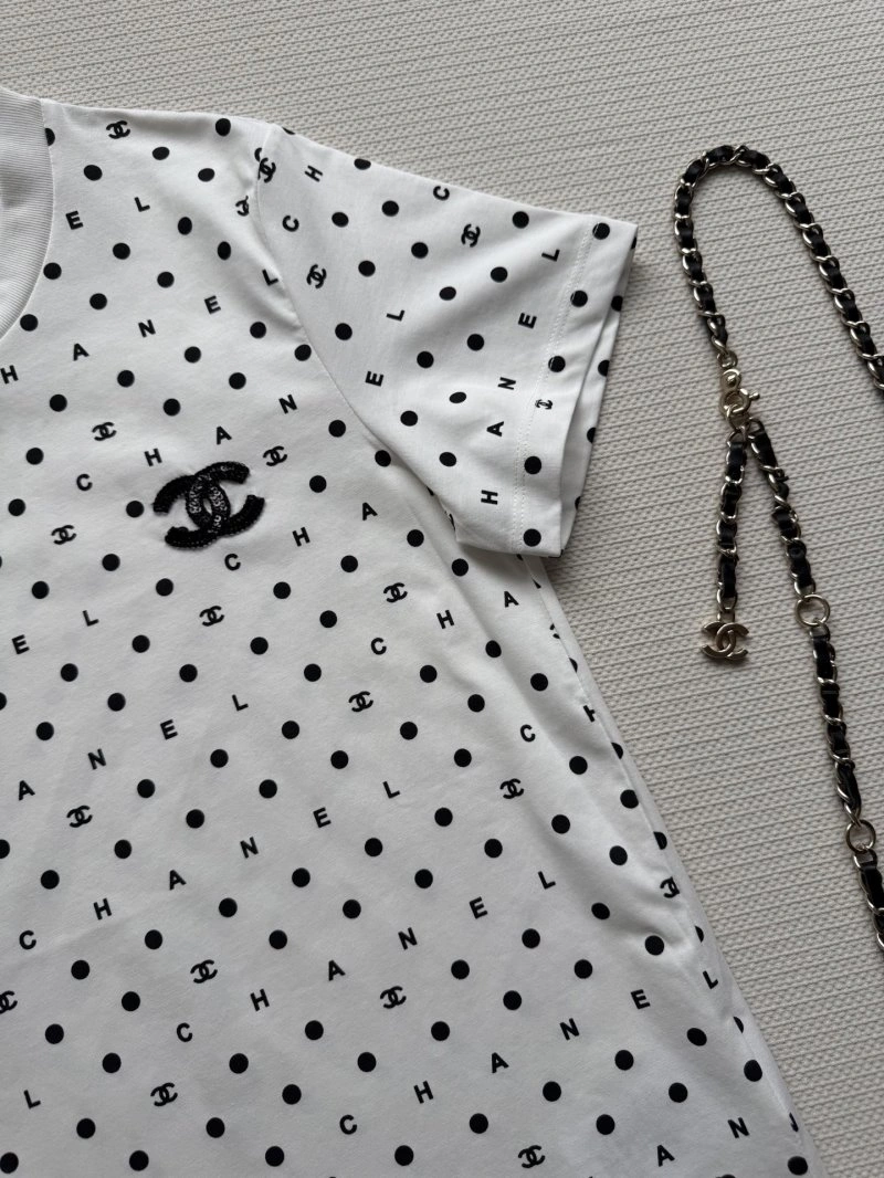 Refined Chanel T-Shirts 108707