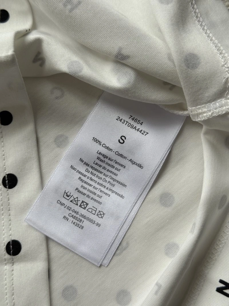 Refined Chanel T-Shirts 108707