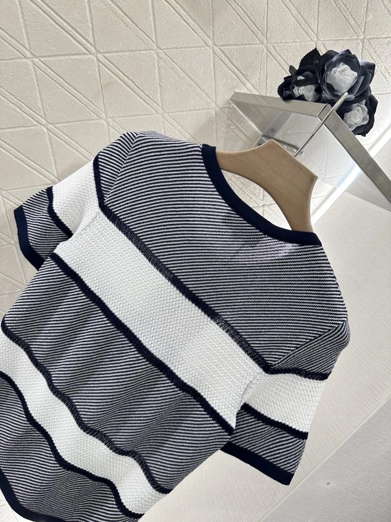 EyeCatching Chanel T-Shirts 108736