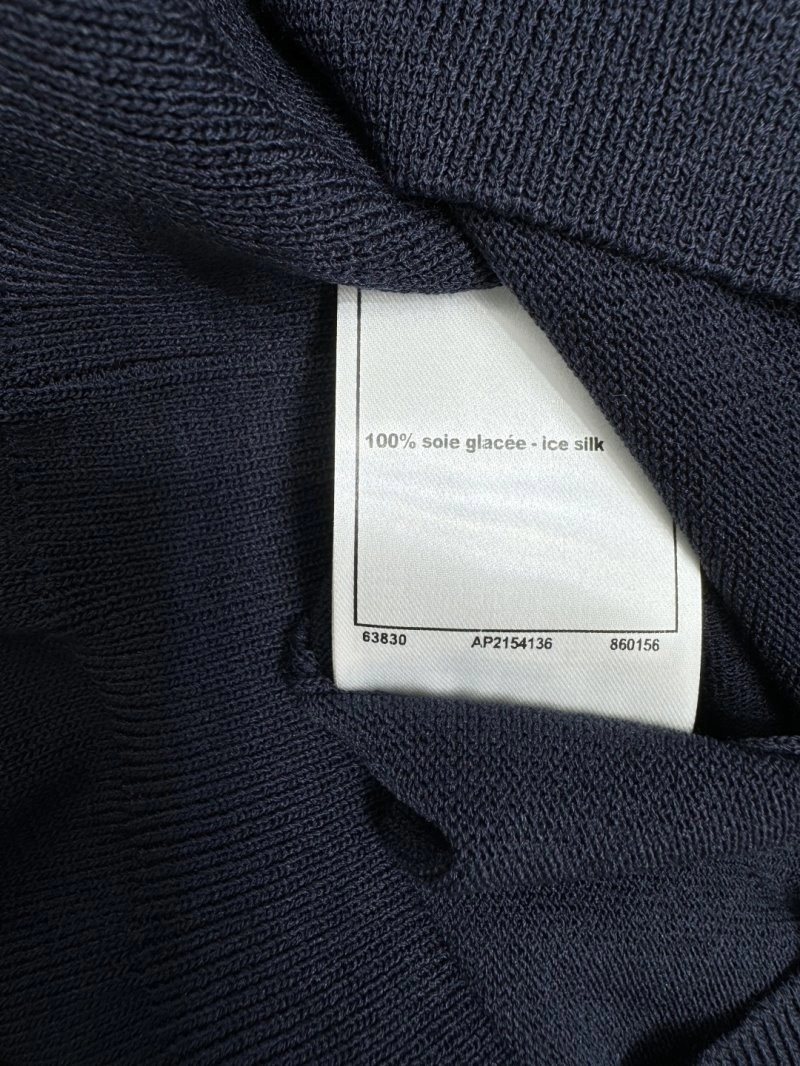 Chanel T-Shirts Sleek 108730