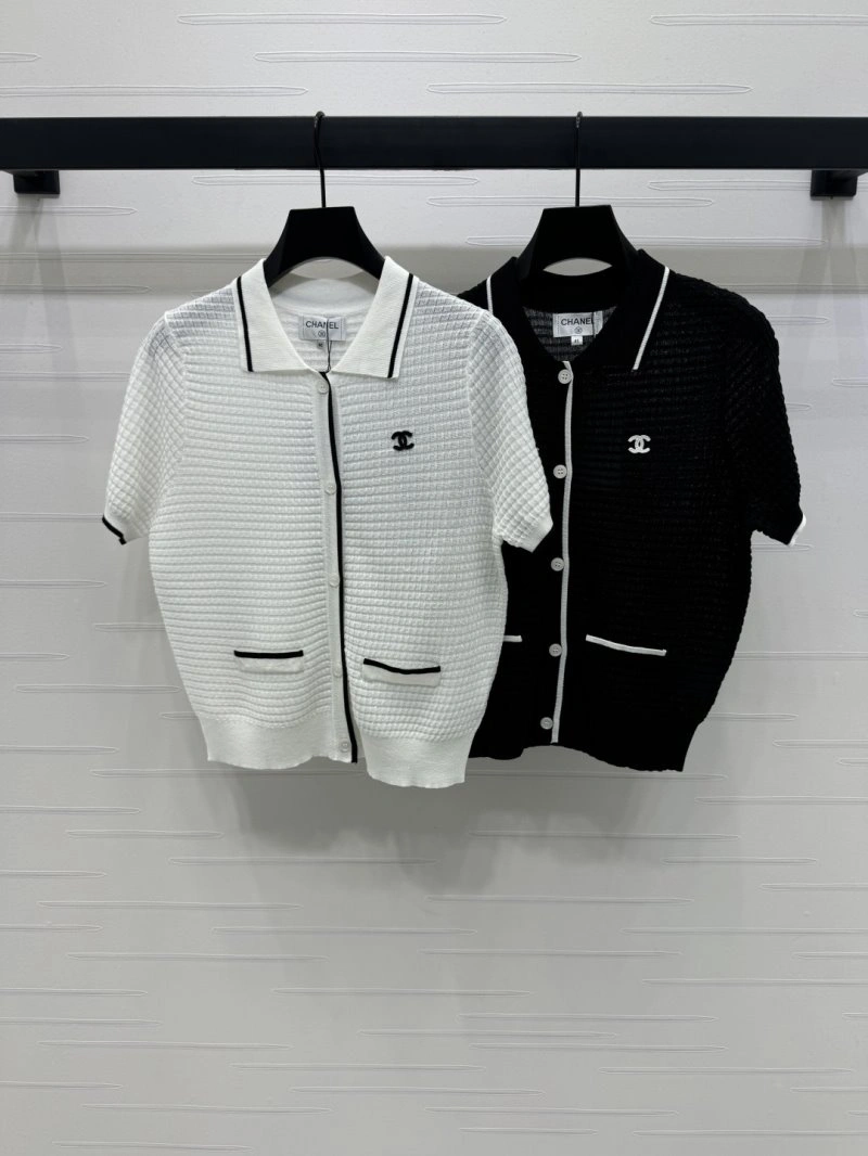 Sporty Chanel T-Shirts 108708