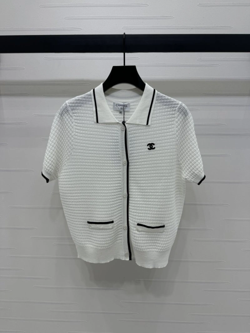 Sporty Chanel T-Shirts 108708