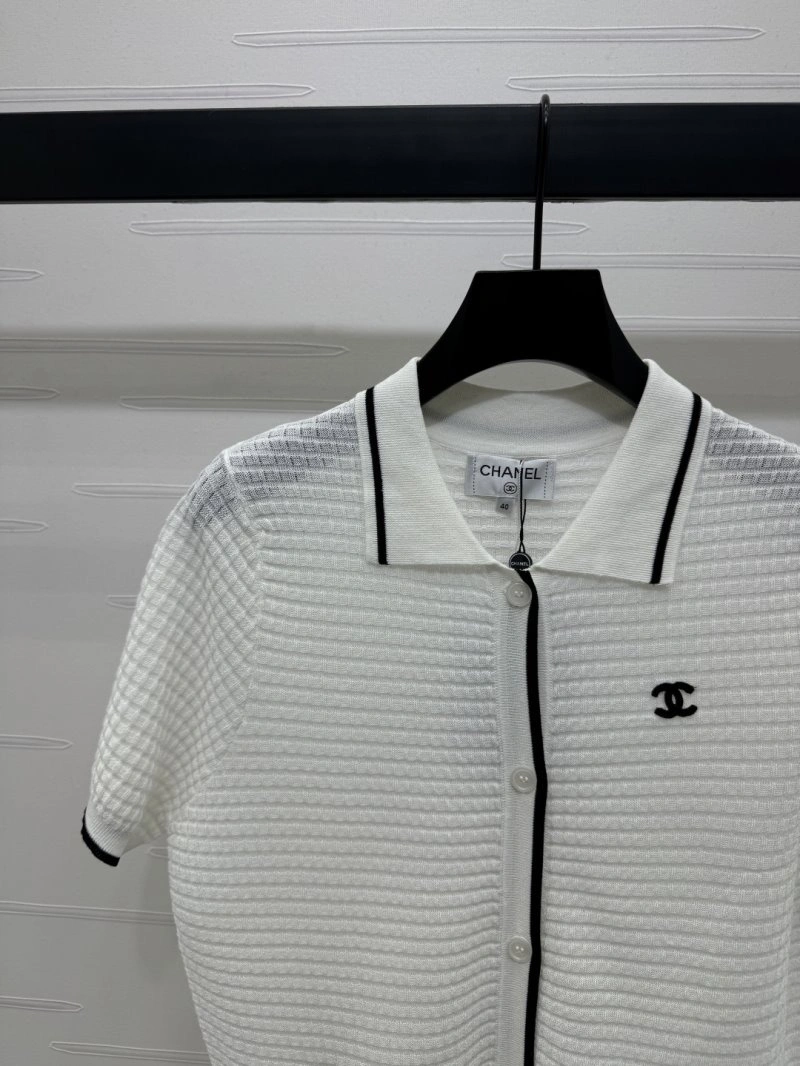 Sporty Chanel T-Shirts 108708