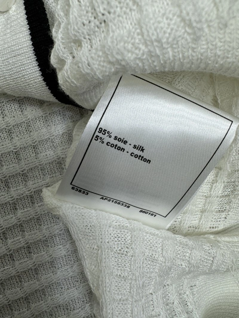 Sporty Chanel T-Shirts 108708