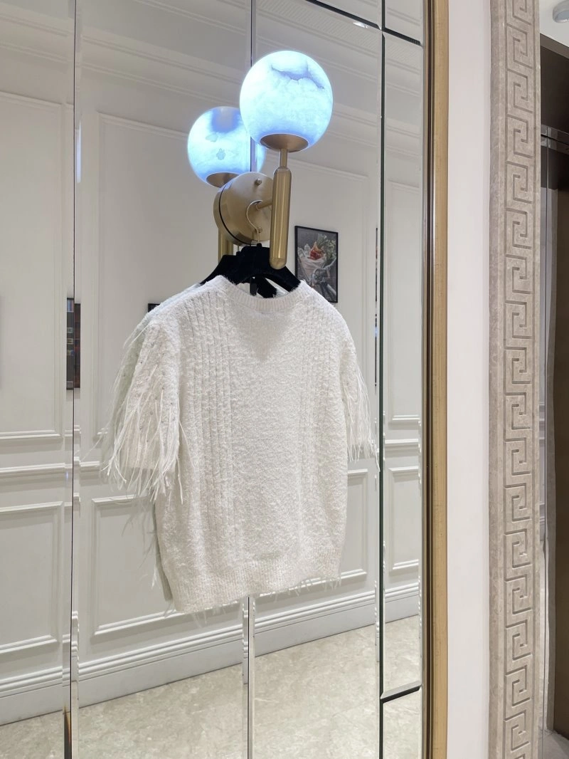 Minimalist Chanel T-Shirts 108717