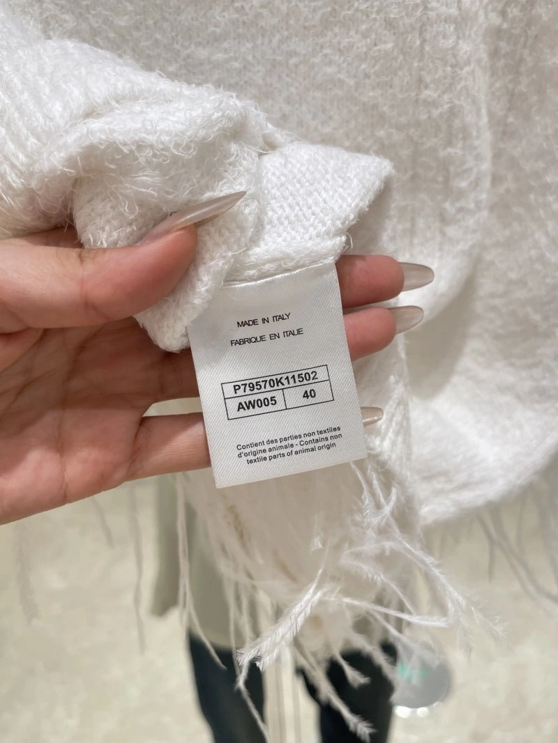 Minimalist Chanel T-Shirts 108717