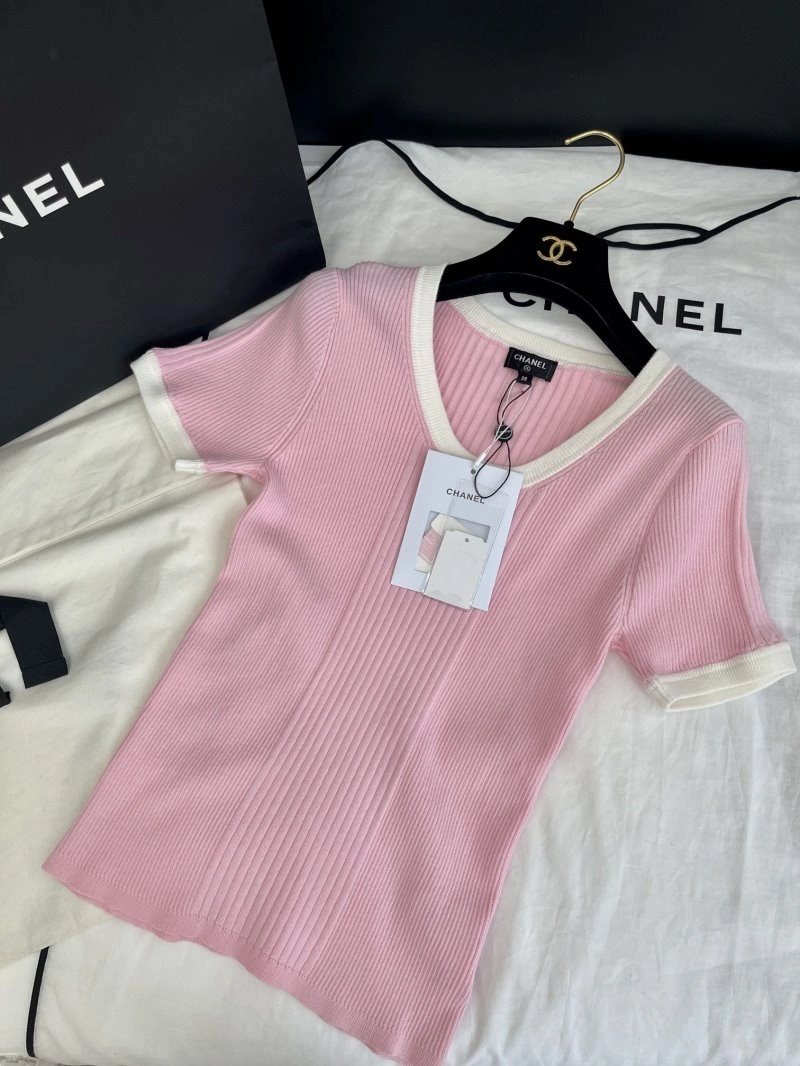 Chanel T-Shirts Minimalist 108669