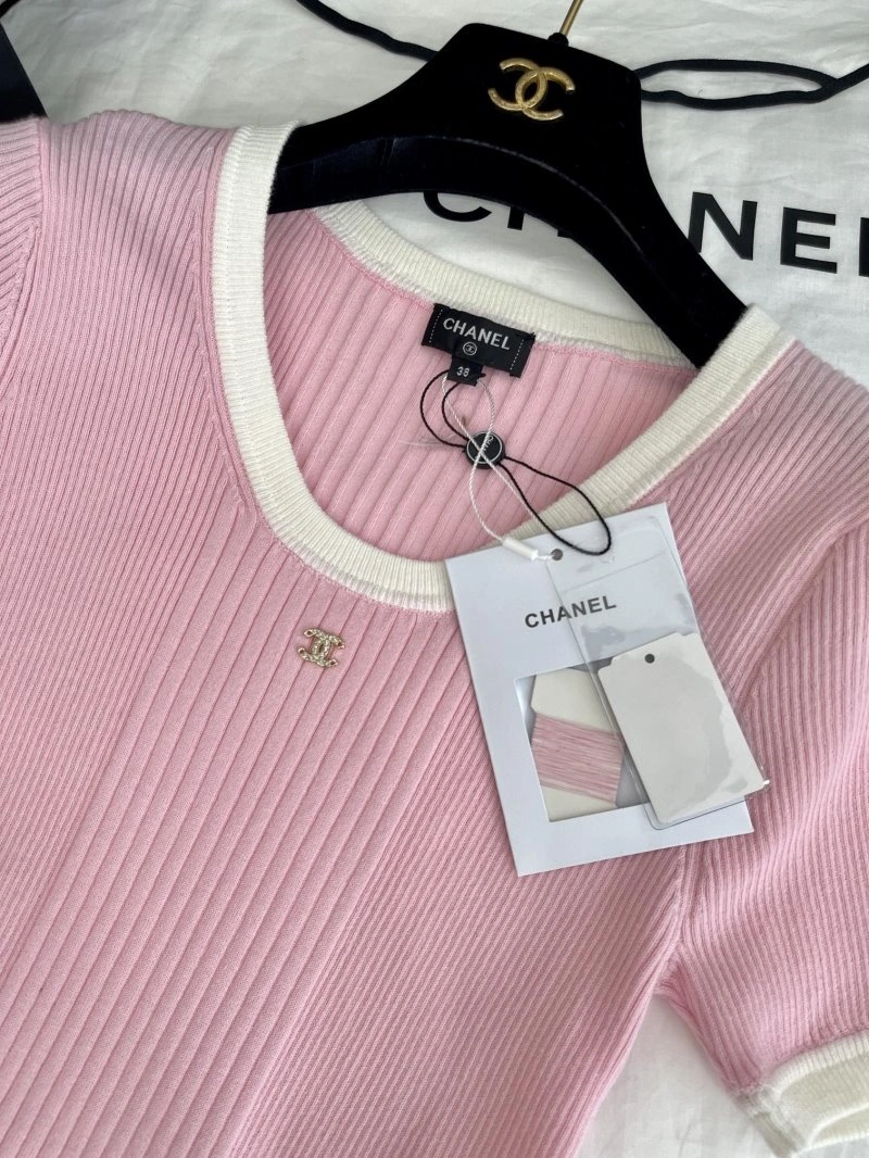 Chanel T-Shirts Minimalist 108669