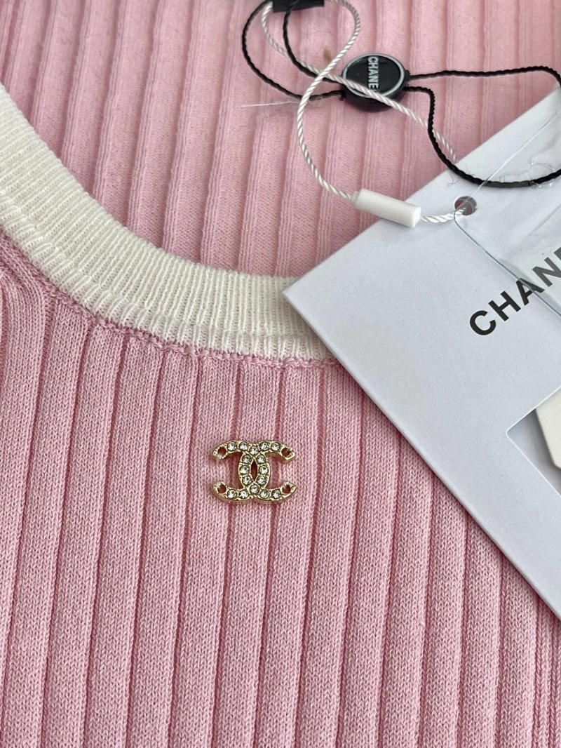 Chanel T-Shirts Minimalist 108669