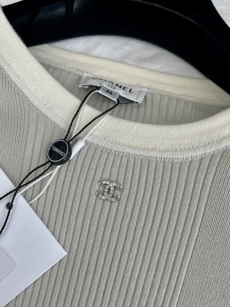 Chanel T-Shirts SmoothTexture 108670