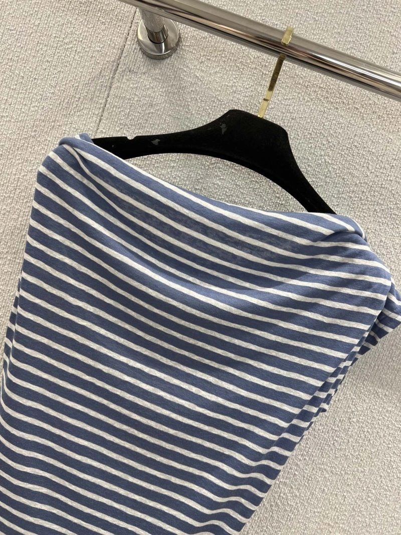 Versatile Chanel T-Shirts 108672