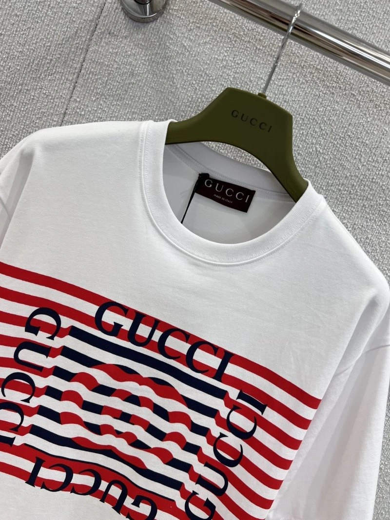 Chanel T-Shirts ModernLook 108685