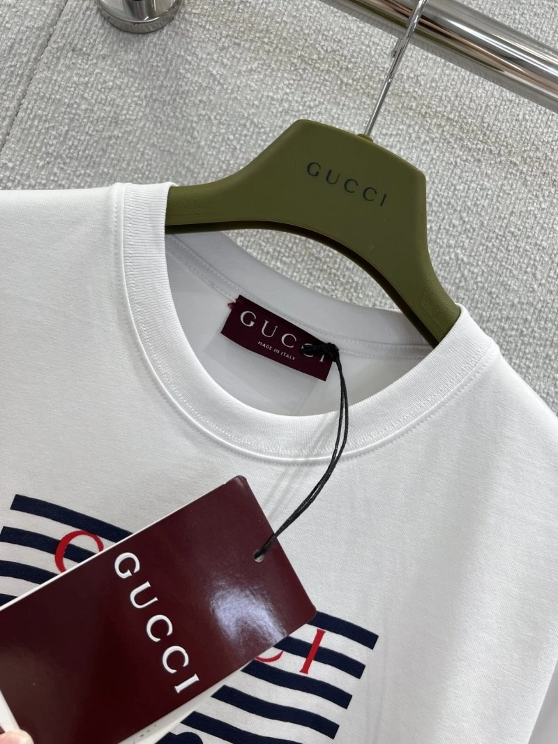 Chanel T-Shirts Trendsetting 108681