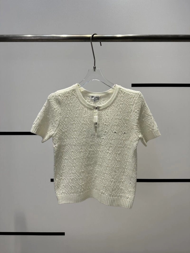 Bold Chanel T-Shirts 108675