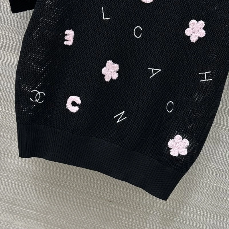 Chanel T-Shirts Vibrant 108658