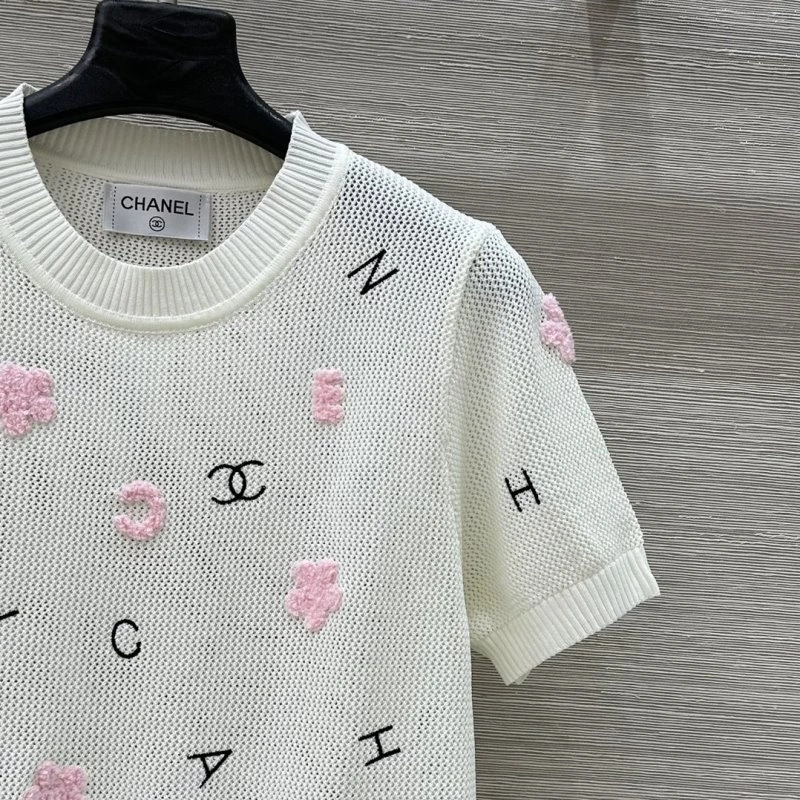 Snug Chanel T-Shirts 108661
