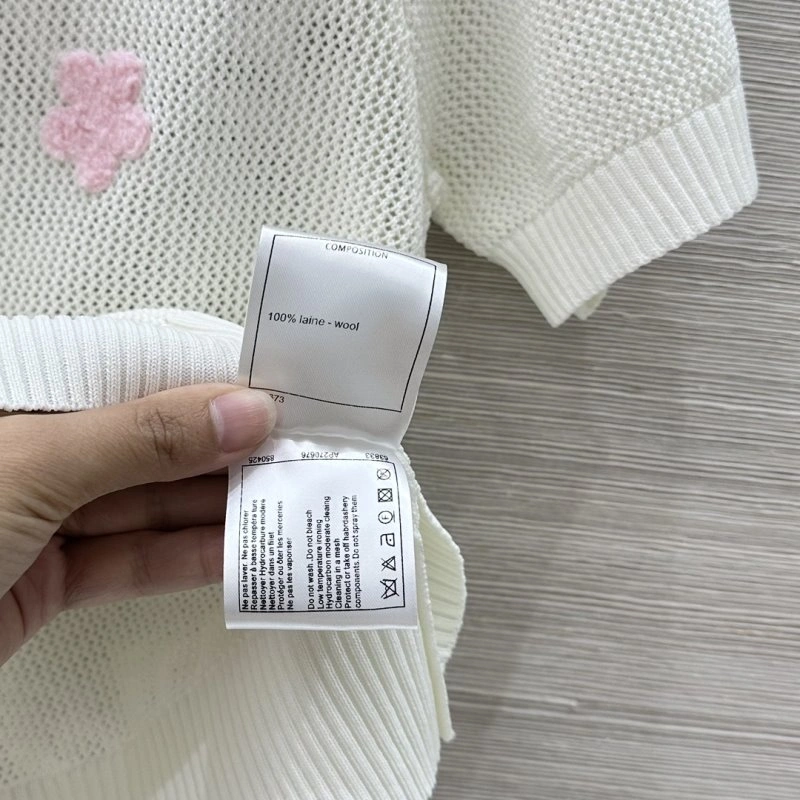 Snug Chanel T-Shirts 108661